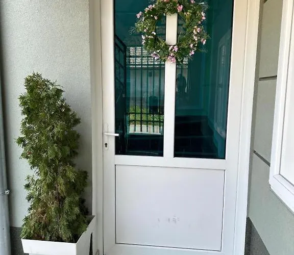 Adel's * سوبوتيتْسا